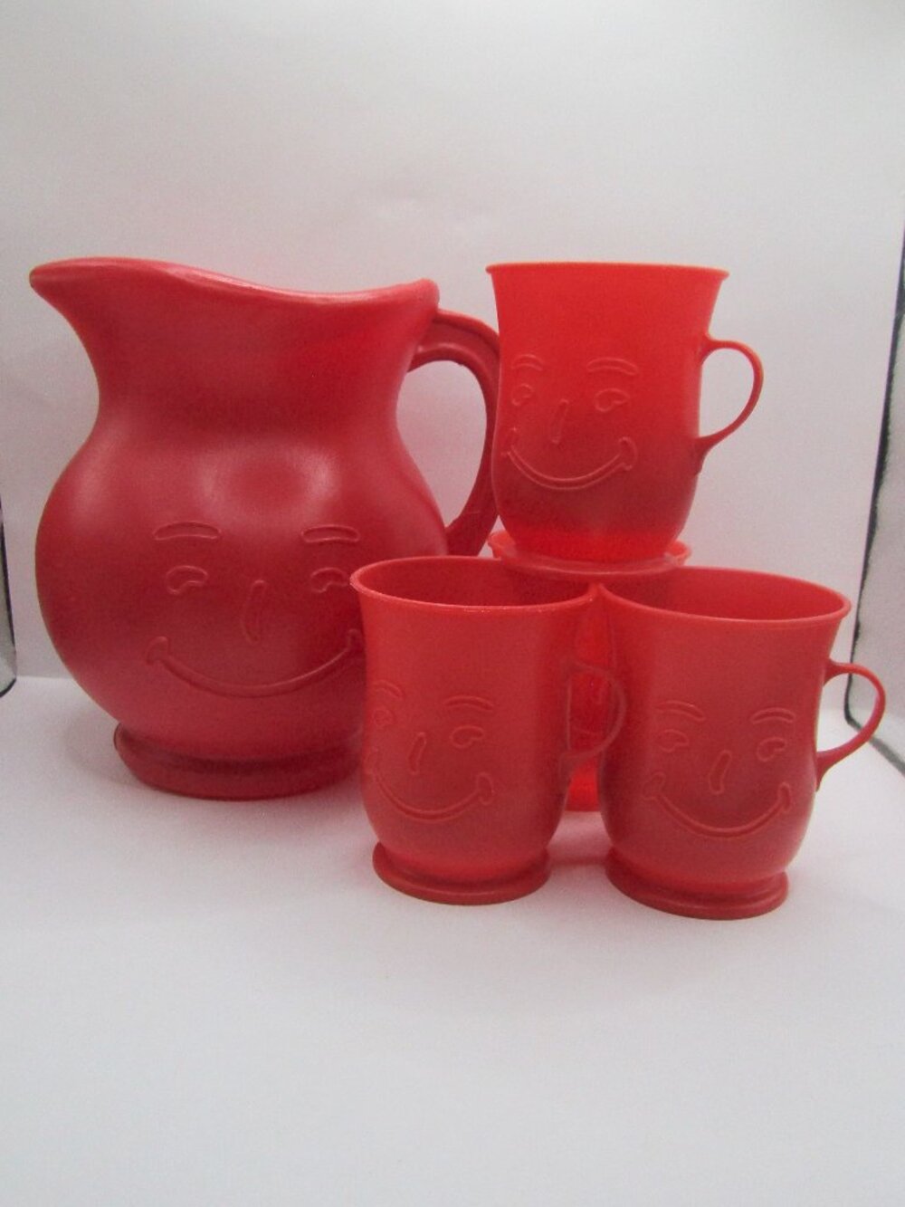 1984 Smiling Kool-aid Pitcher With Four Cups